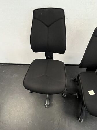 To kontorstole, Kinnarps