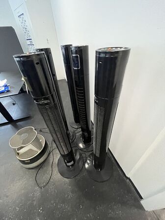 Fem ventilatortårne og en elefantfod