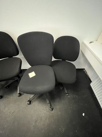 Fire kontorstole, assorterede