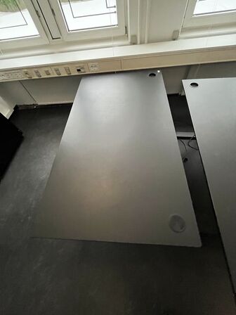 Fire hæve/sænkeborde, assorterede. 