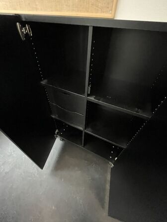 Fire kontorskabe, EFG. 