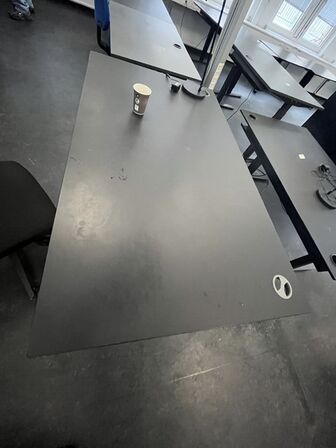 To hæve/sænkeborde. 