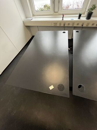 Tre hæve/sænkeborde. 