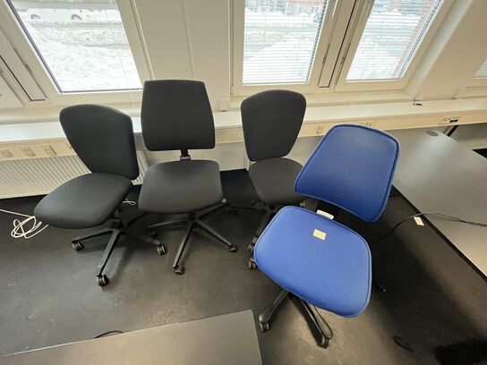 Fire kontorstole, assorterede