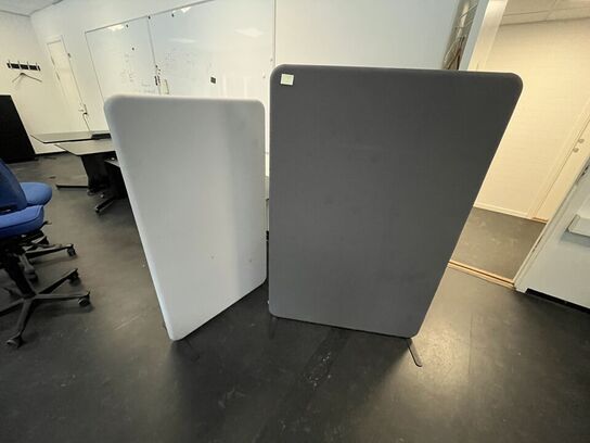 To støjskærme, assorterede