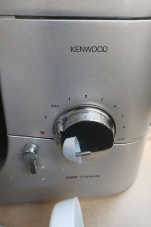 Røremaskine KENDWOOD CHEF TITANIUM KM010