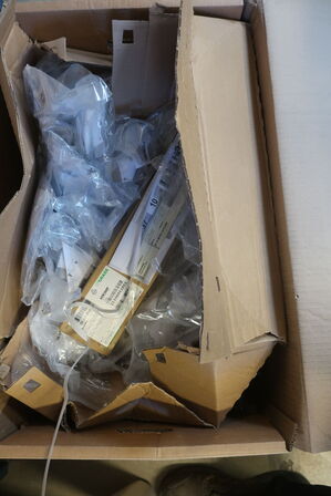 Div. Køkkentilbehør på 3 hylder