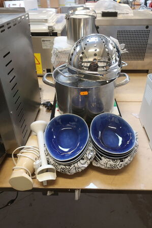 Skåle,gryde, vægt m.m.