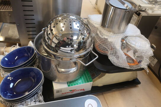 Skåle,gryde, vægt m.m.