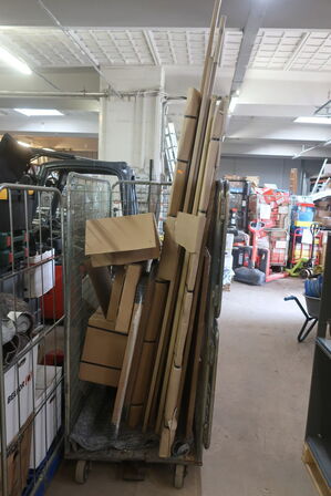 Div. køkkeskabe HÄCKER og tilbehør, udstillingsmodel