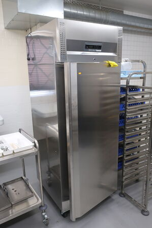 Køleskab TEFCOLD RK710