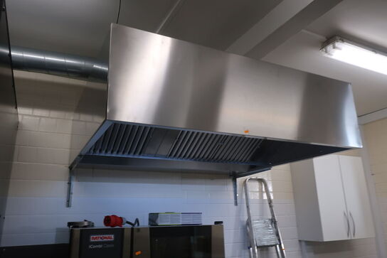 Emfang 160x140x45 cm. 