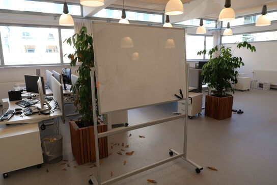 Whiteboard på stativ