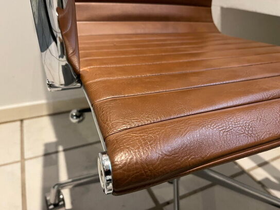 El. hæve/sænke skrivebord og kontorstol