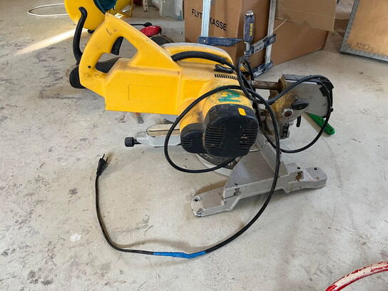 Kapsav, DEWALT DW707