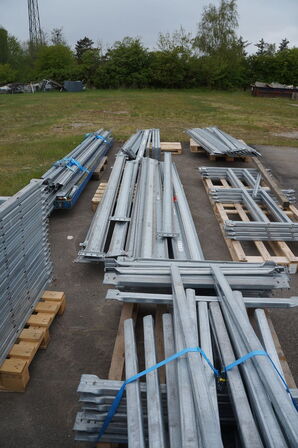 Stort parti elementer til pallereoler