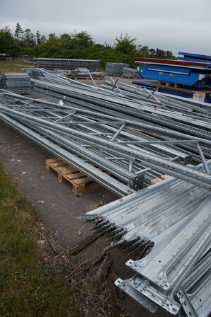 Stort parti elementer til pallereoler