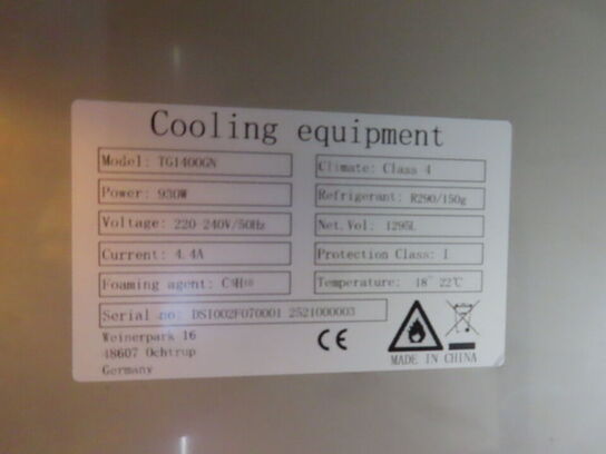 Dobbelt displayfryseskab, GGMGASTRO TGI400GN