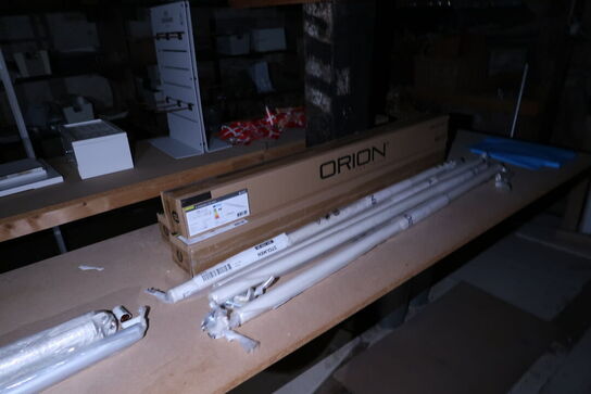 Div. Bøjler, pyntegenstande, brugskunst m.m.