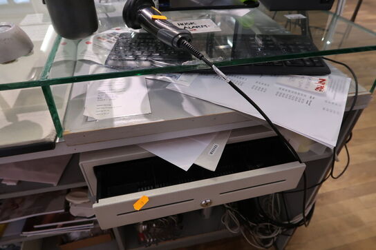 Kasseapparat SAM4S med bonprinter, tastatur, håndscanner m.m.