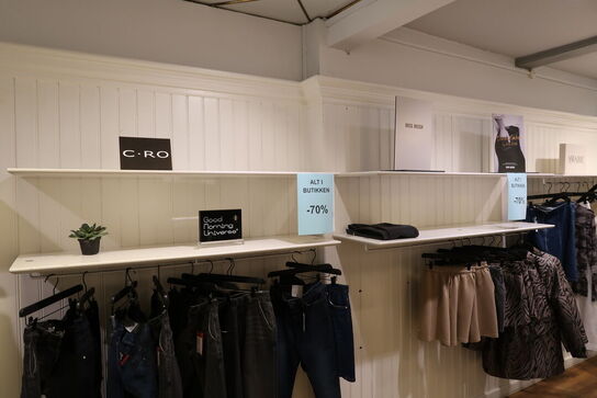 Vægreolsystem, reoler uden indhold