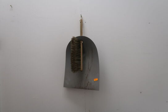 Køleskab ATLAS KS120A+, kurv samt fejesæt