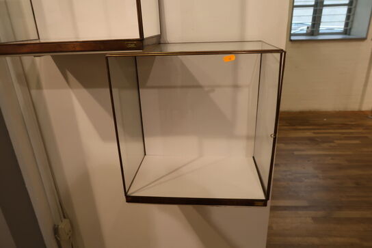 2 stk. udstillingskasser