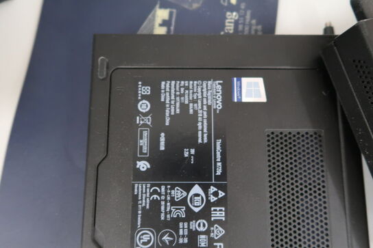 Computerskærm FUJITS, tastatur mus, samt 2 stk. computere 