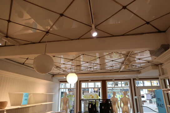 66 stk. spots med skinner (flere forskellige slags spots)