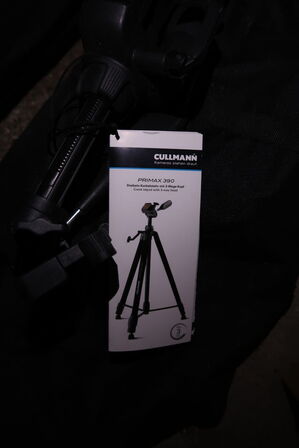 Div. Foto-udstyr bl.a. 2 stk. stativer