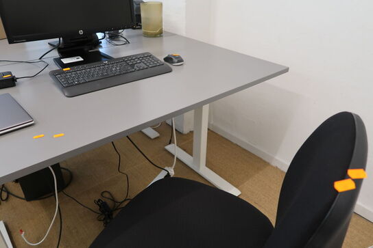 Kontorstol samt el. hæve/sænke skrivebord