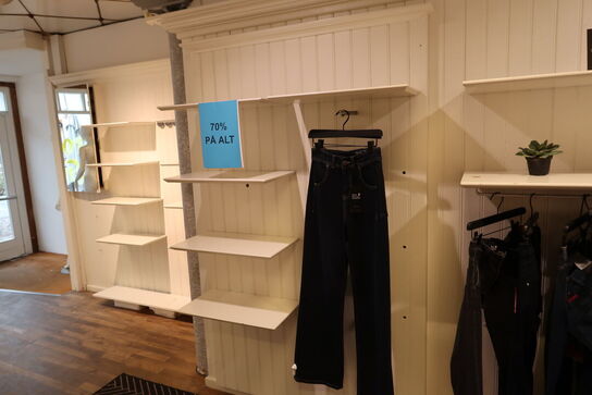 Vægreolsystem, reoler uden indhold