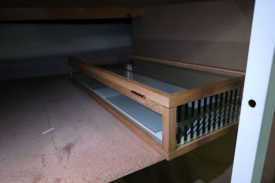 3 stk. glaskasser m.m.