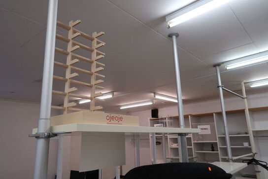 Reolsystem med indhold