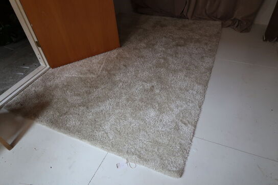 Skammel, forhænge samt tæppe JYSK Birk Rug