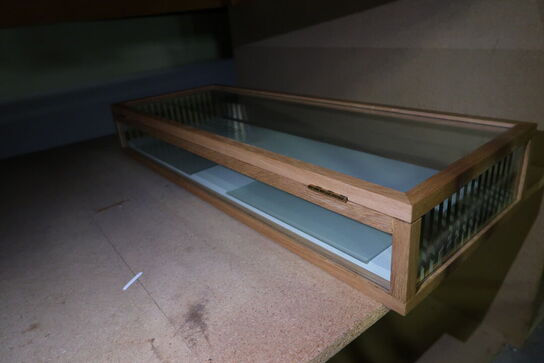 3 stk. glaskasser m.m.