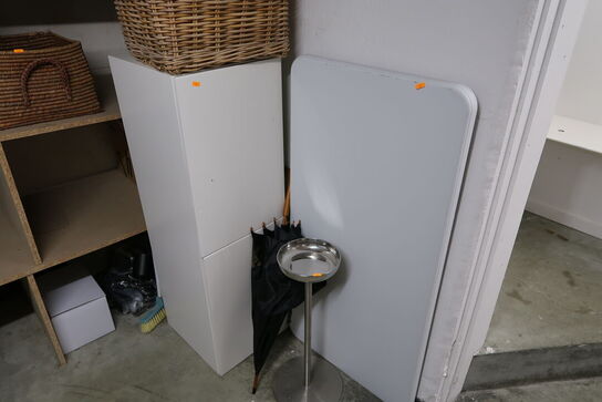 Klapbord, skab, kurve, spots m.m.