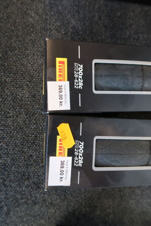2 pakker dæk PIRELLI P Zero Road 700x28C 28-622