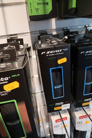 2 pakker dæk PIRELLI P Zero Race 4S 700x26c 26-622