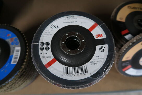 4 stk. Stålreoler med indhold