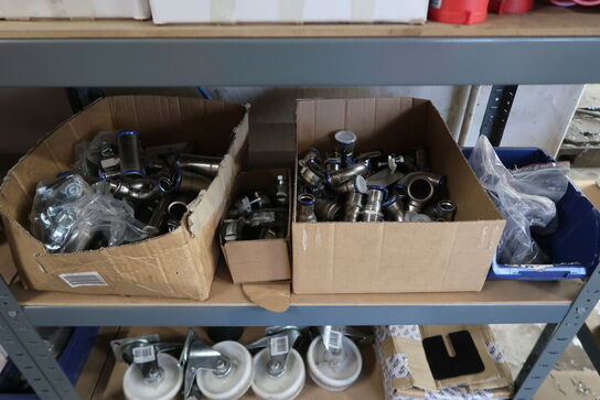 4 stk. Stålreoler med indhold