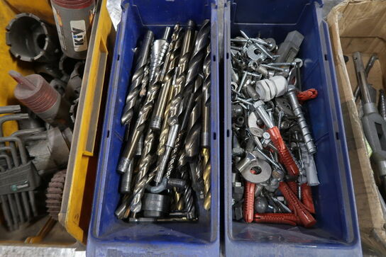 Diverse værktøj, bor m.m. 