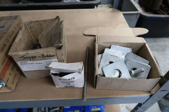 2 stk. Stålreoler med indhold 