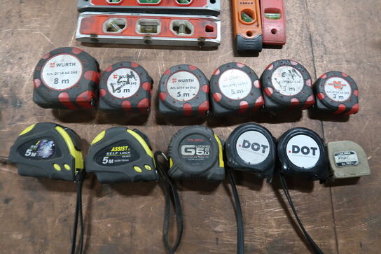 12 stk. Målebånd & 6 stk. Vaterpas 