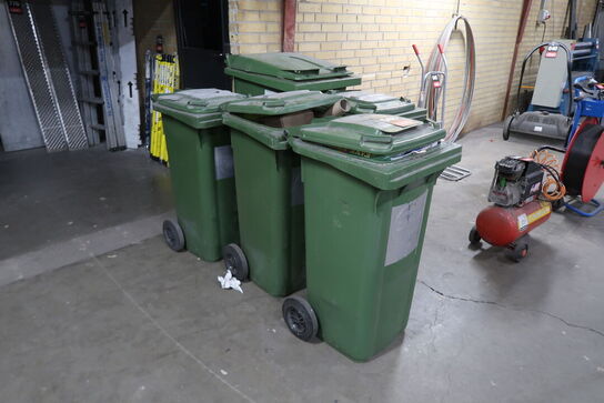 5 stk. Skraldespande med indhold 