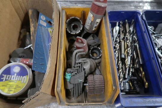 Diverse værktøj, bor m.m. 