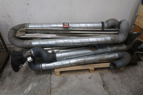 Udsugningsarm samt diverse slanger 