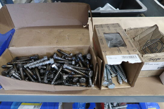 2 stk. Stålreoler med indhold 