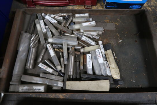 Stort parti bor og svejsetråd 