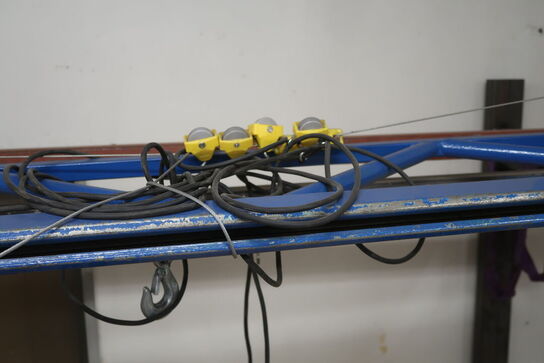 Stativ + svingarm med elhejs 